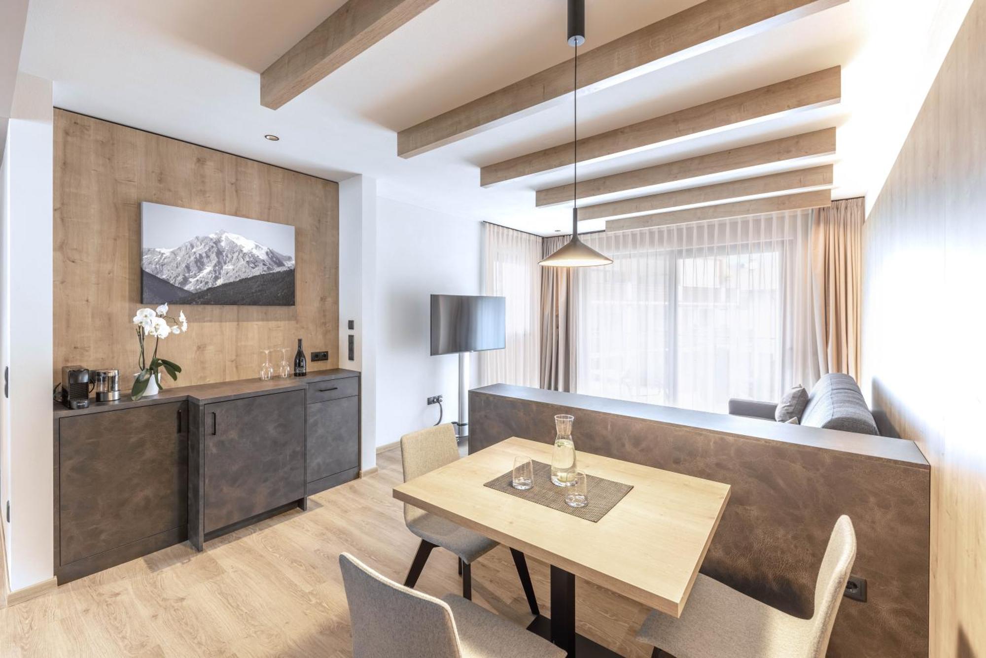 Villa Hubertus Luxuria Nova Suites - Adults Friendly Натурно Екстериор снимка