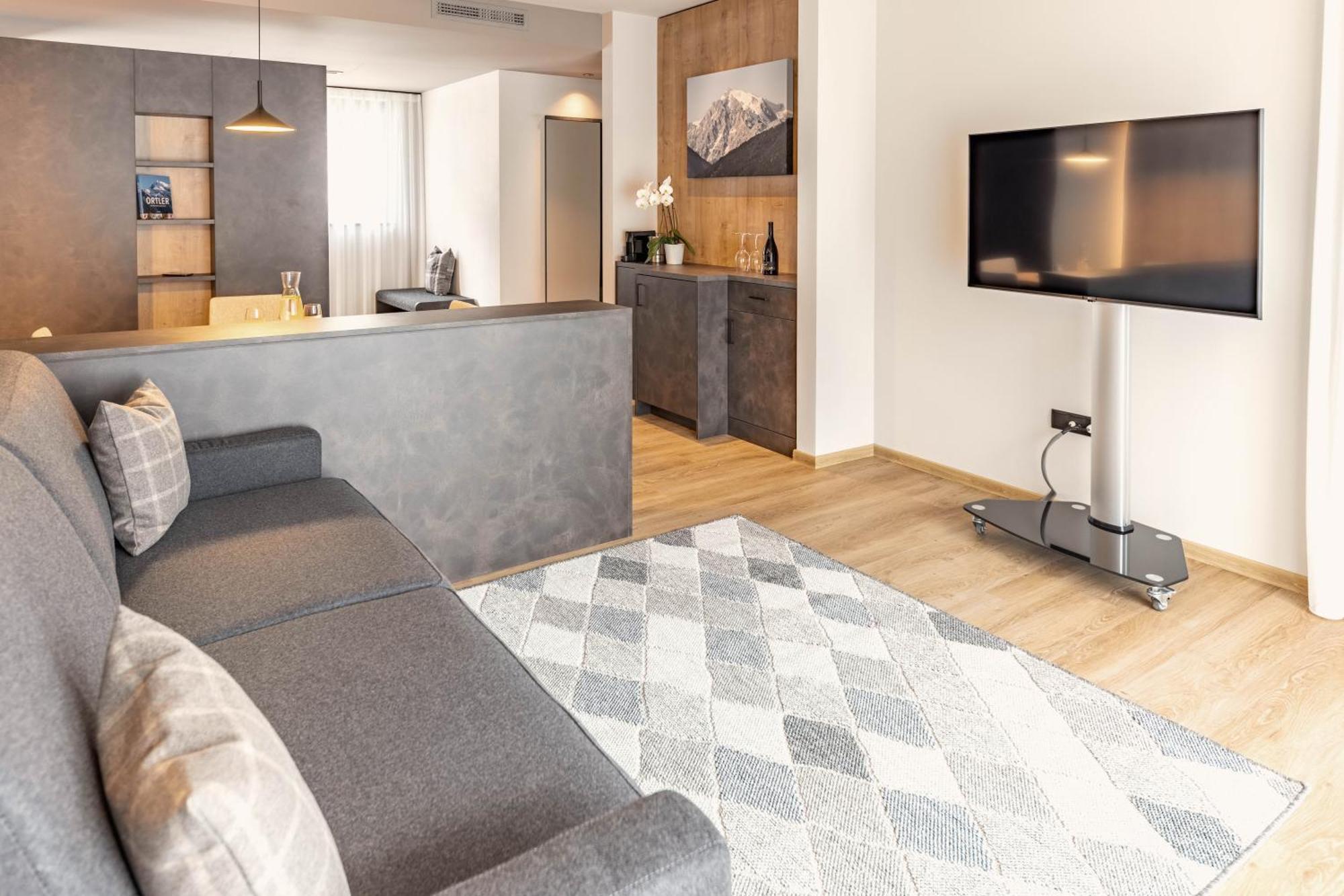 Villa Hubertus Luxuria Nova Suites - Adults Friendly Натурно Екстериор снимка