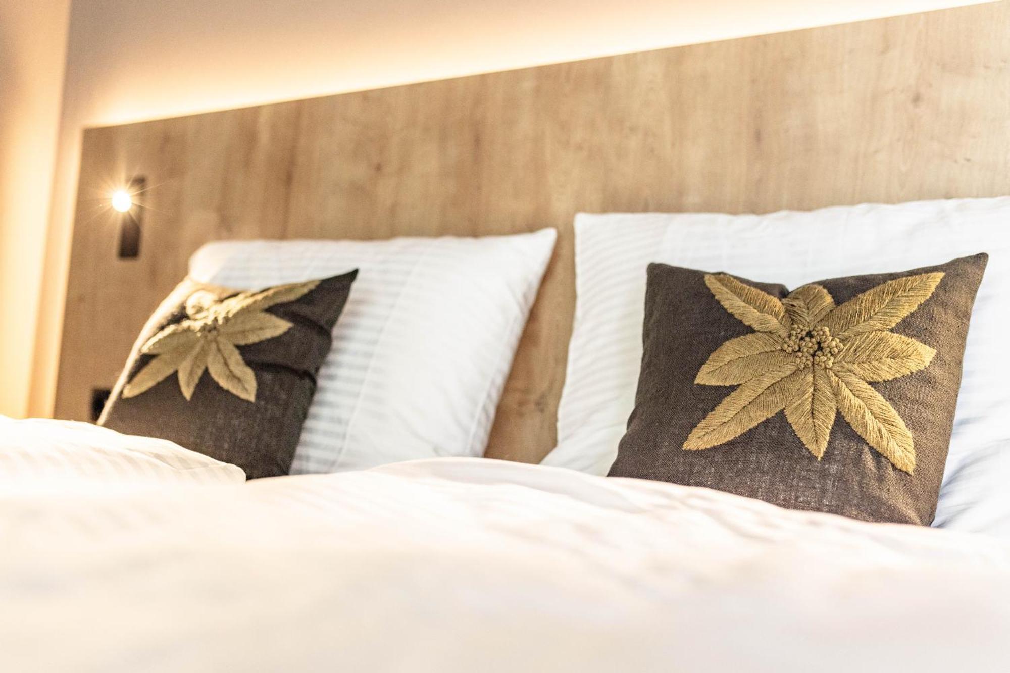 Villa Hubertus Luxuria Nova Suites - Adults Friendly Натурно Екстериор снимка