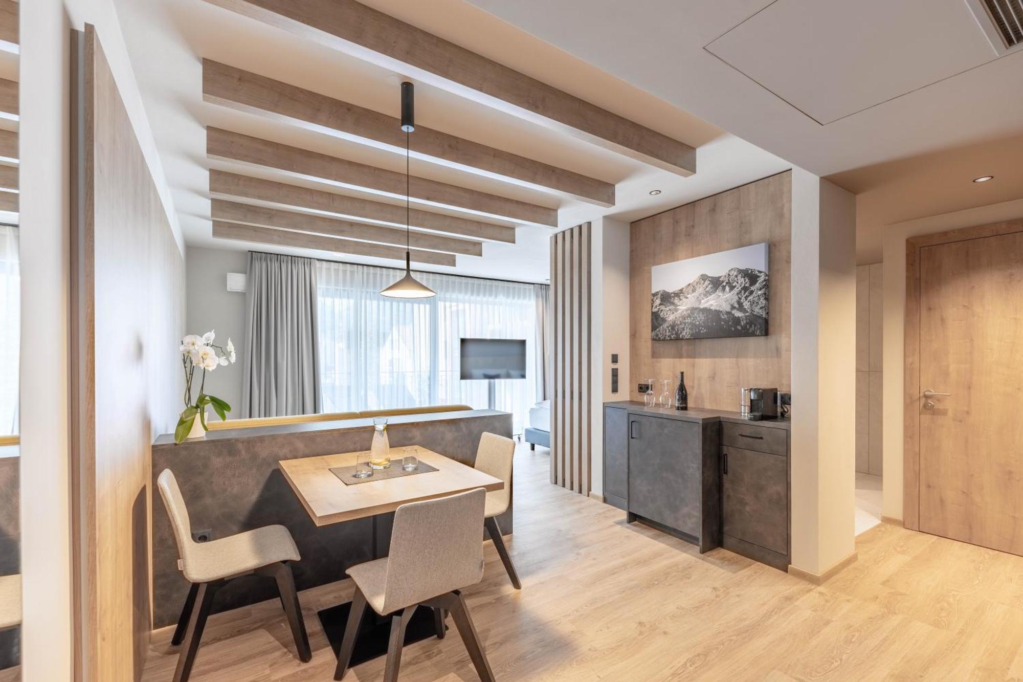 Villa Hubertus Luxuria Nova Suites - Adults Friendly Натурно Екстериор снимка