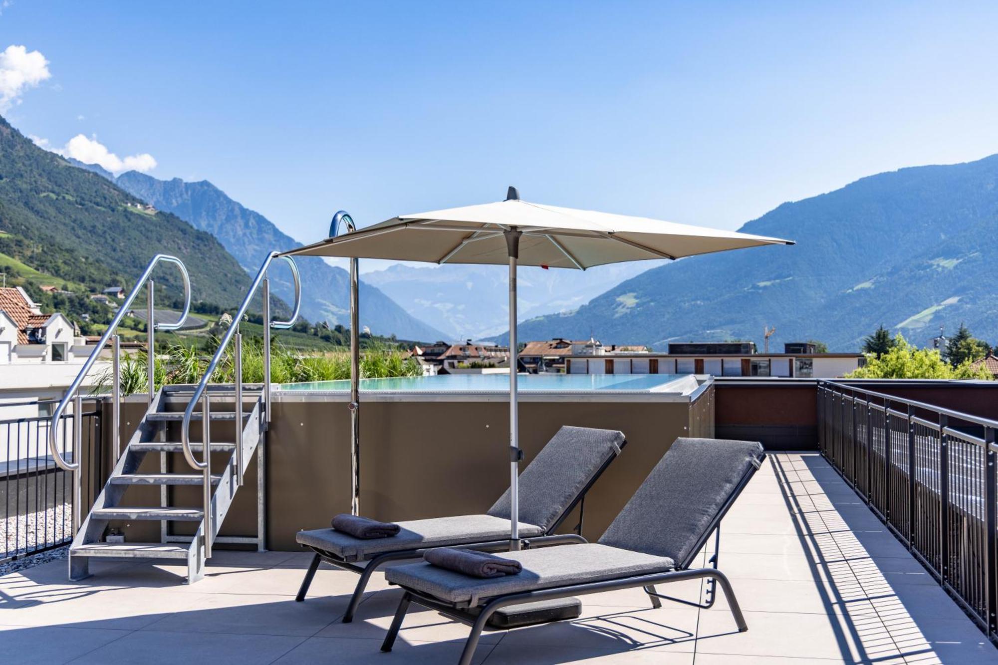 Villa Hubertus Luxuria Nova Suites - Adults Friendly Натурно Екстериор снимка